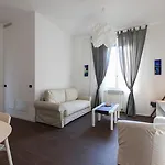 Economico E Strategico A Quattro Fermate Da Piazza Duomo Appartement *