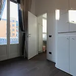 Economico E Strategico A Quattro Fermate Da Piazza Duomo Appartement