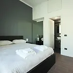Economico E Strategico A Quattro Fermate Da Piazza Duomo Appartement